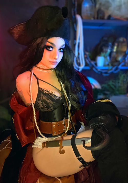 hauntedhostess nude